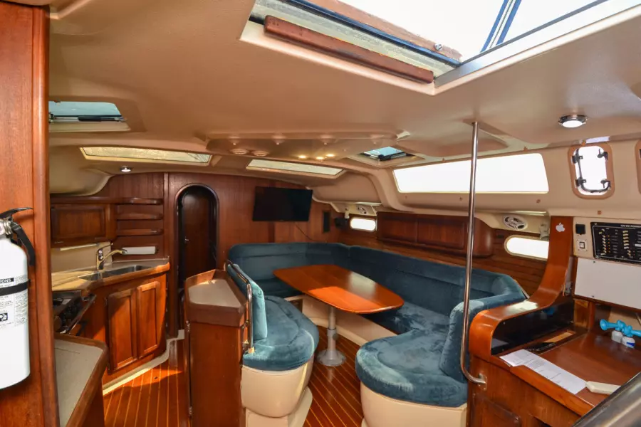 1996 Hunter 430