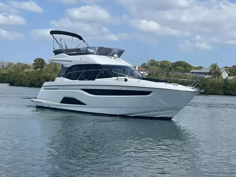 2018 Bavaria R40FLY