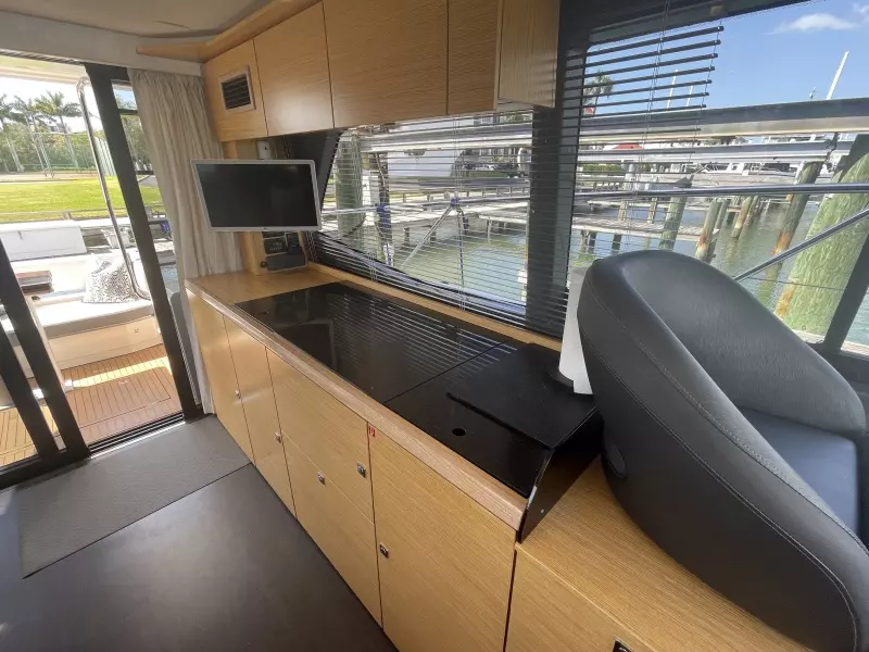 2018 Bavaria R40FLY