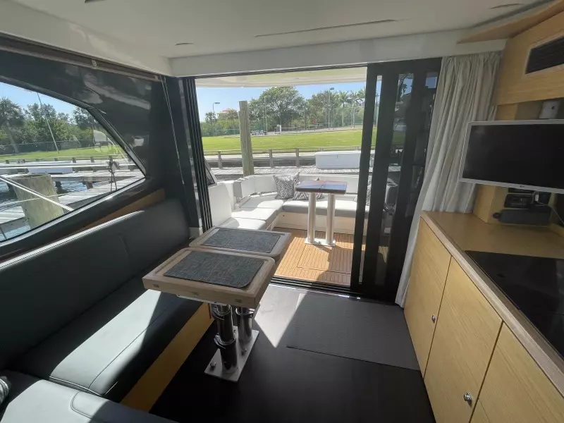 2018 Bavaria R40FLY