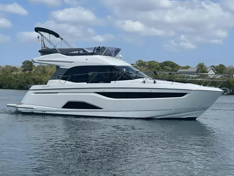 2018 Bavaria R40FLY