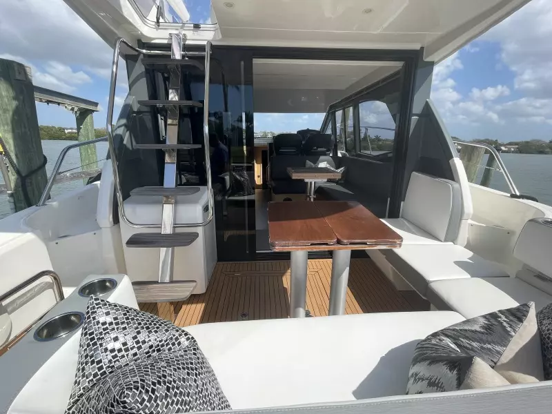 2018 Bavaria R40FLY