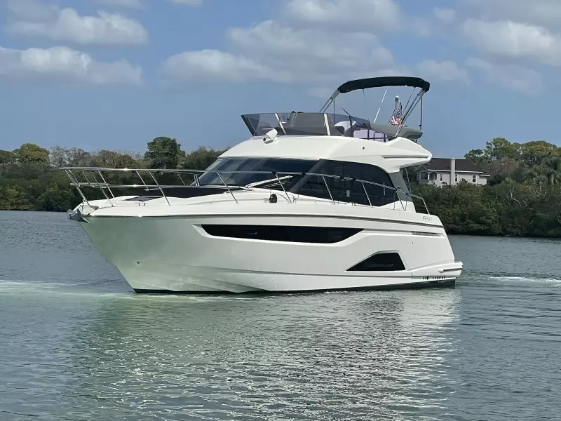 2018 Bavaria R40FLY