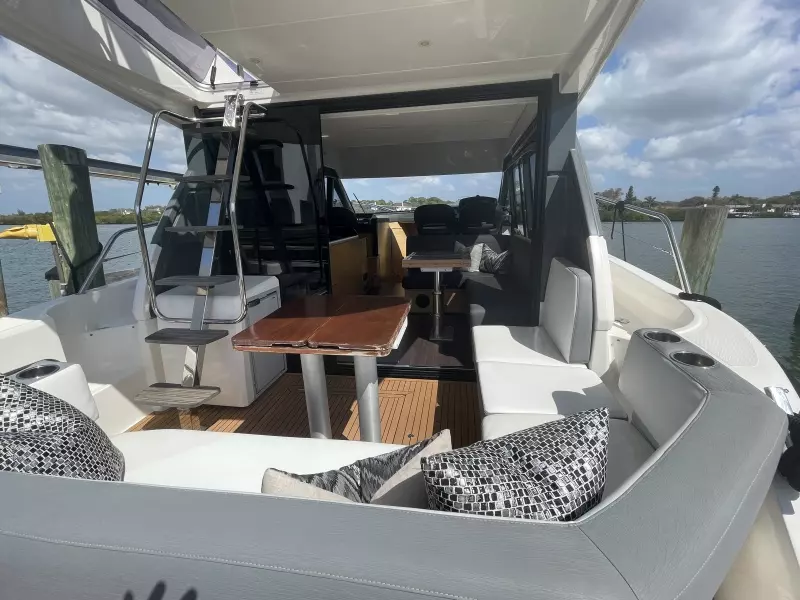 2018 Bavaria R40FLY