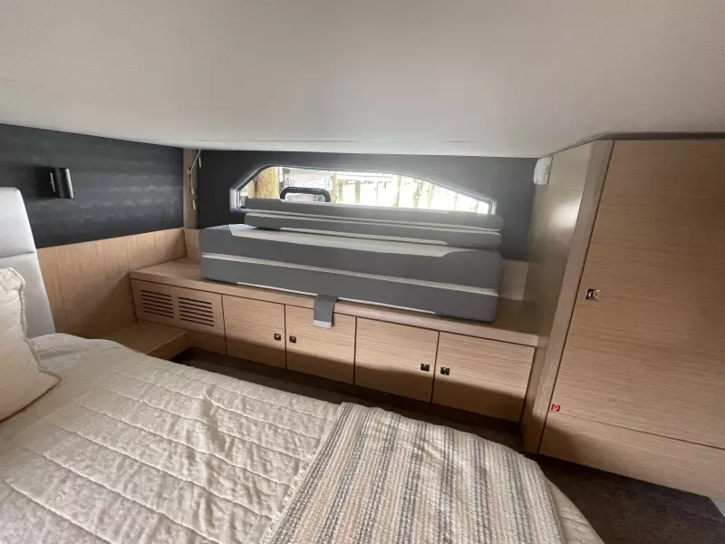 2018 Bavaria R40FLY