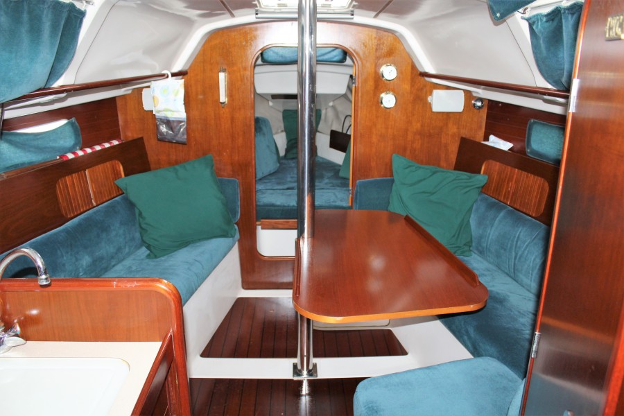 1997 Beneteau 321
