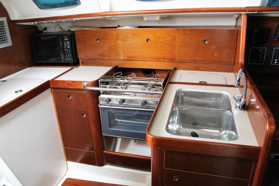 1997 Beneteau 321