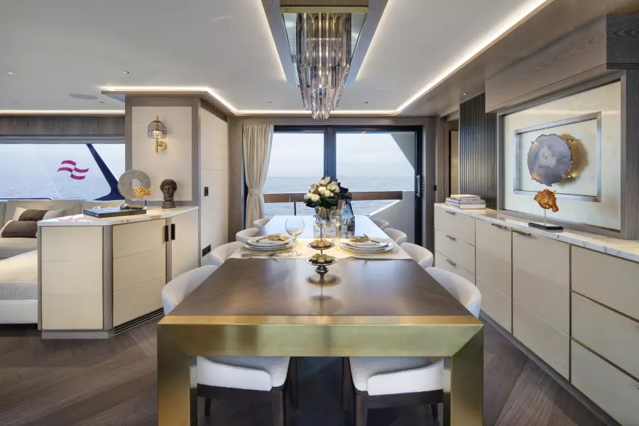 Sirena 88 Dining Area