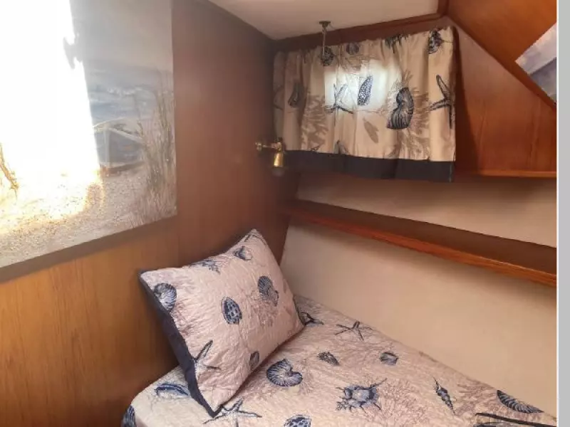 1986 Marine Trader 44 Sundeck