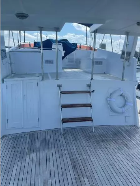 1986 Marine Trader 44 Sundeck