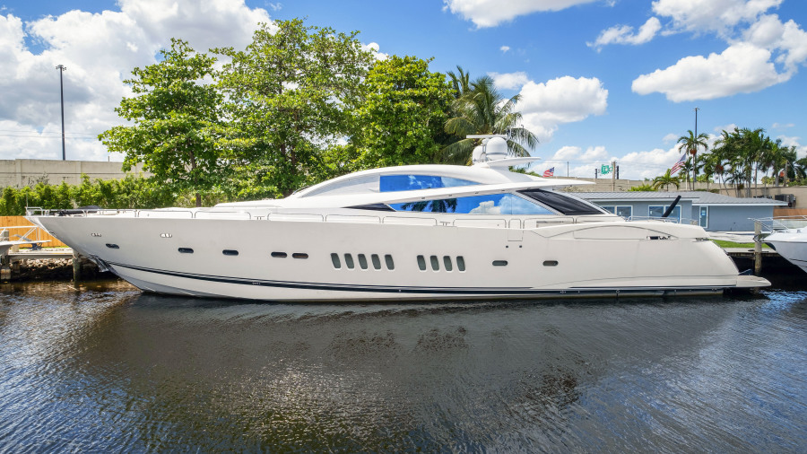 108' 2007 Sunseeker Predator 108