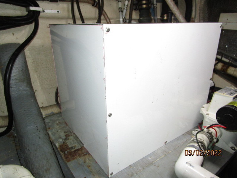 40' Hatteras water heater