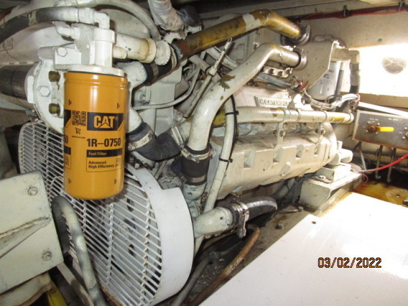 40' Hatteras starboard main engine