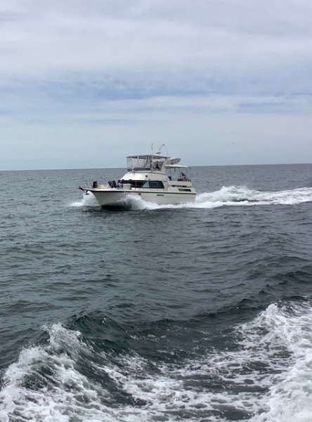 40' Hatteras underway