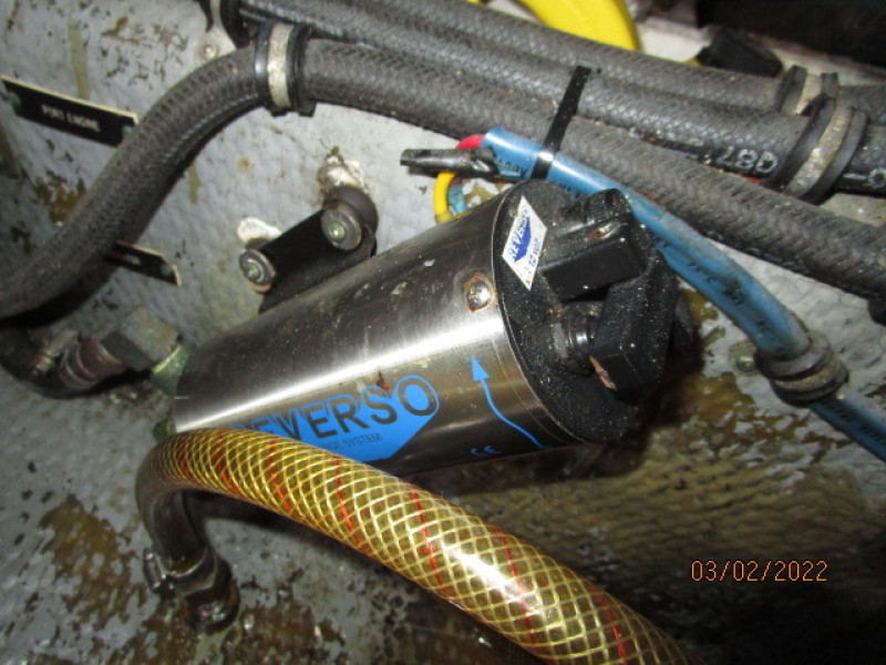 40' Hatteras oil change system