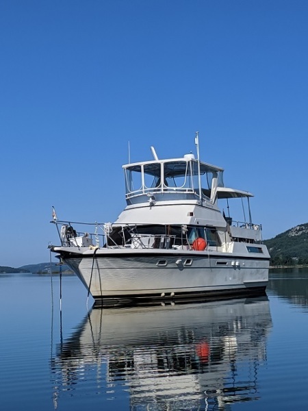 40' Hatteras port forward profile2