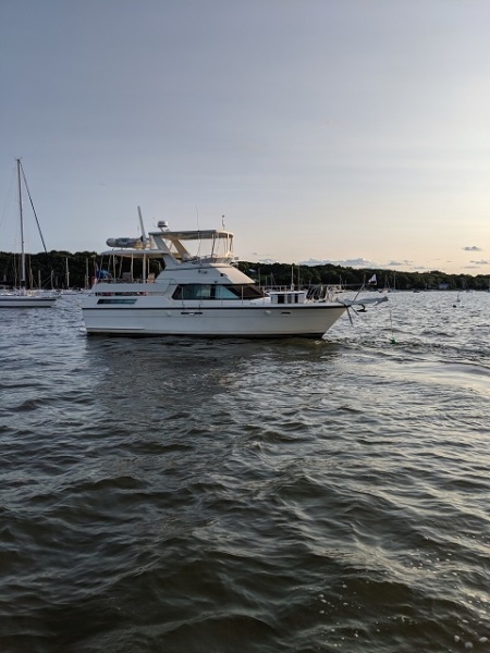 40' Hatteras starboard profile3
