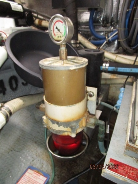 40' Hatteras generator Racor fuel filter