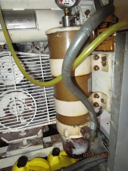 40' Hatteras starboard Racor fuel filter