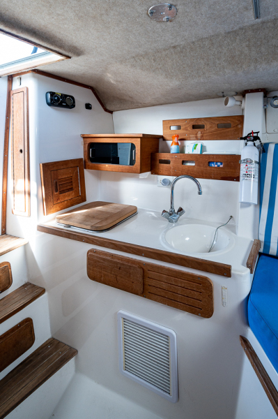 Contender 35-MY TIME-Cabin