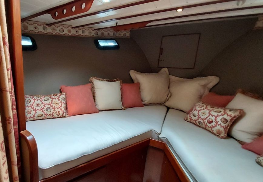 1085 Dorcas Ann V Berth Port