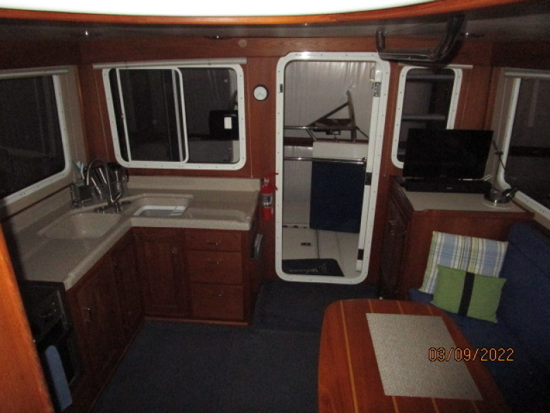 34' American Tug salon aft