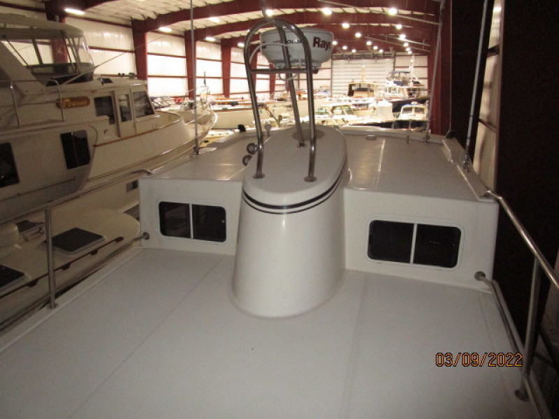 34' American Tug flybridge forward