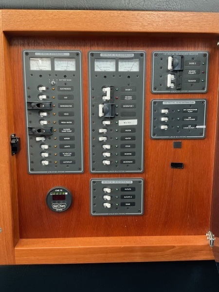 34' American Tug electrical panel