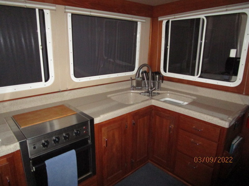 34' American Tug galley3