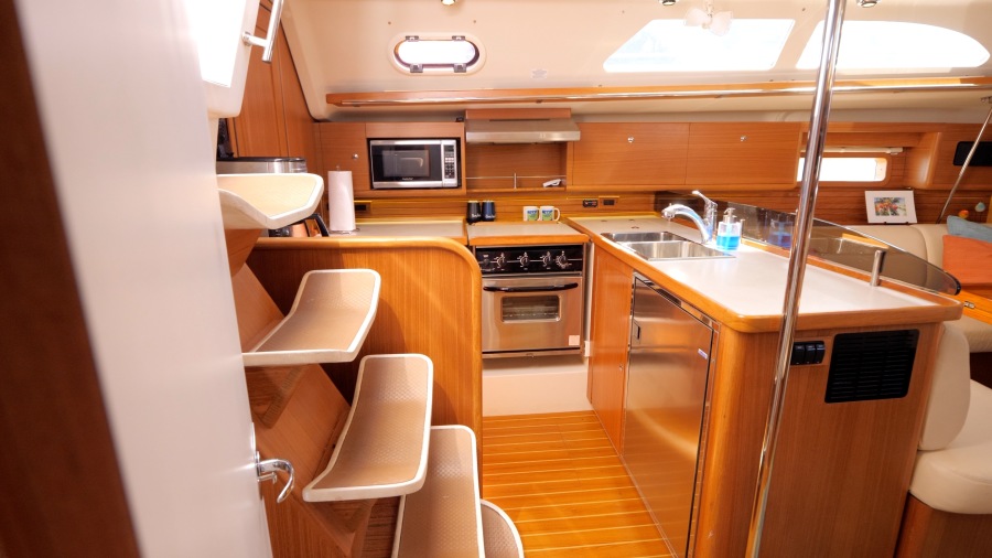 2015 Catalina 445