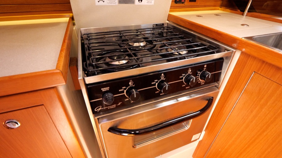 2015 Catalina 445