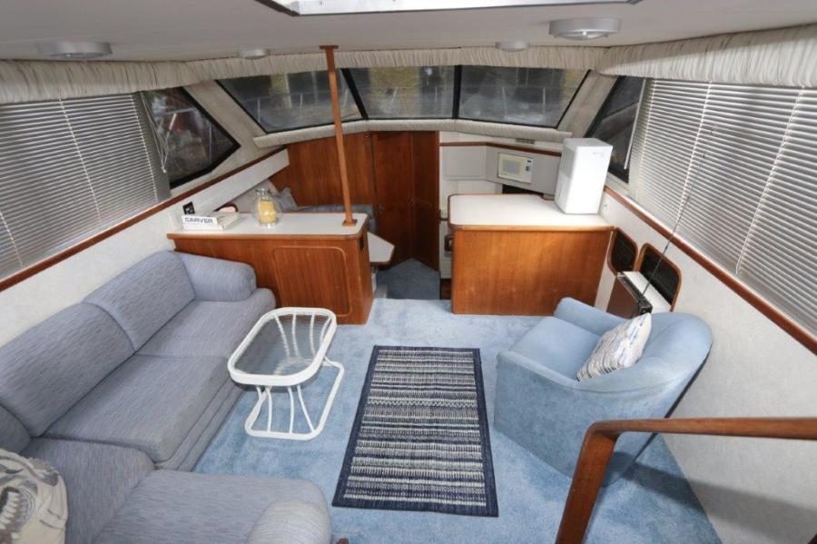 36' 1991 Carver AFT CABIN