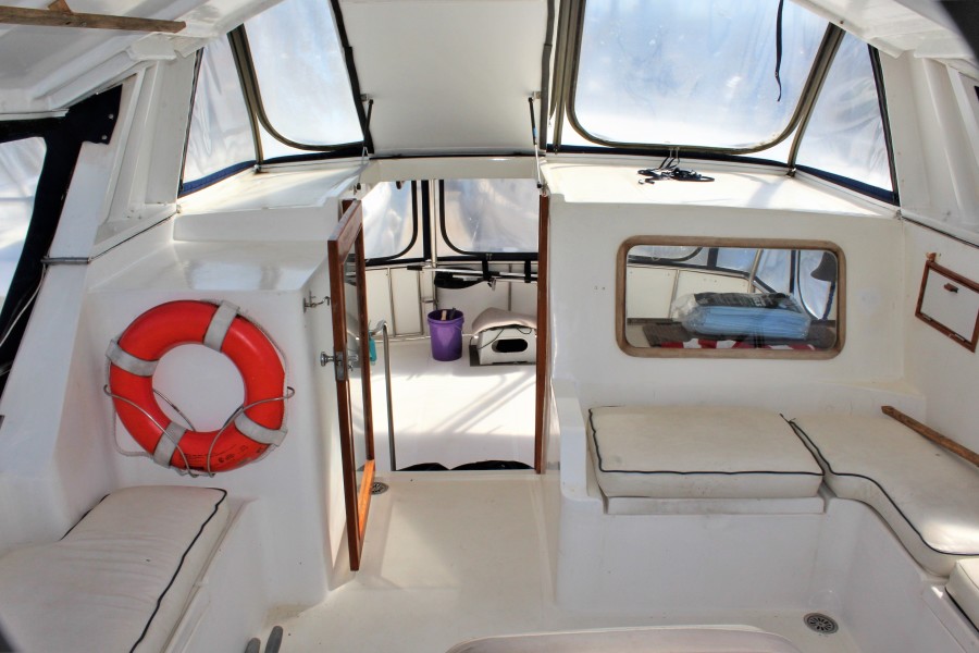 1986 Marine Trader Tradewinds