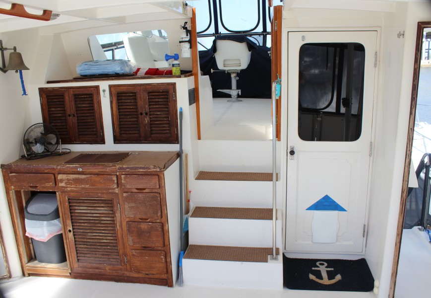 1986 Marine Trader Tradewinds