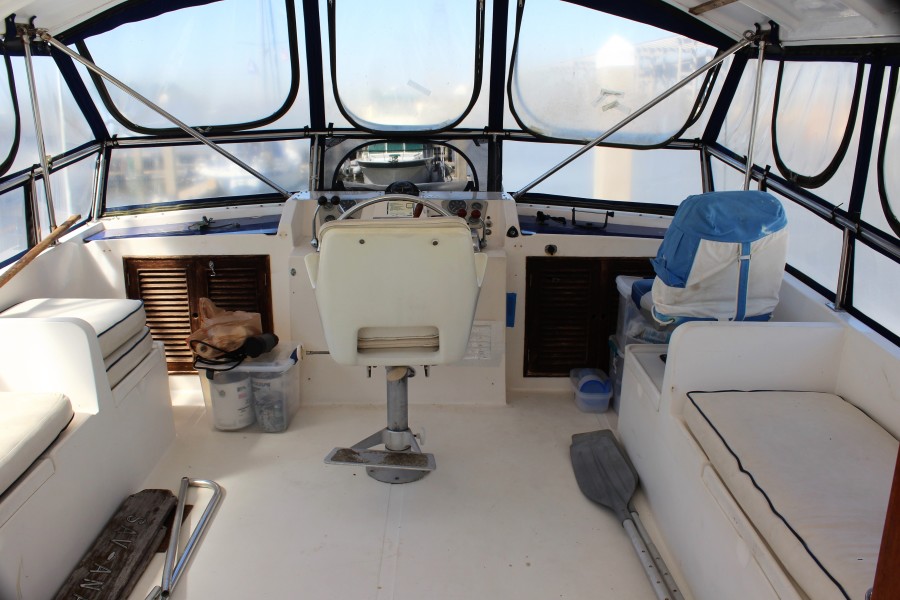 1986 Marine Trader Tradewinds