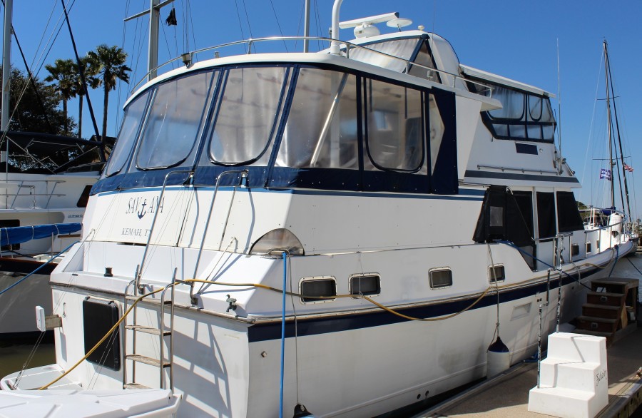 1986 Marine Trader Tradewinds