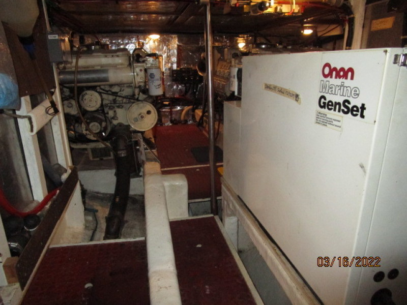 42' Ocean Alexander engine room aft