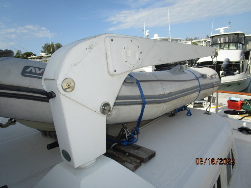 42' Ocean Alexander tender davit