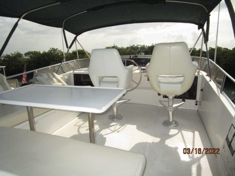 42' Ocean Alexander flybridge