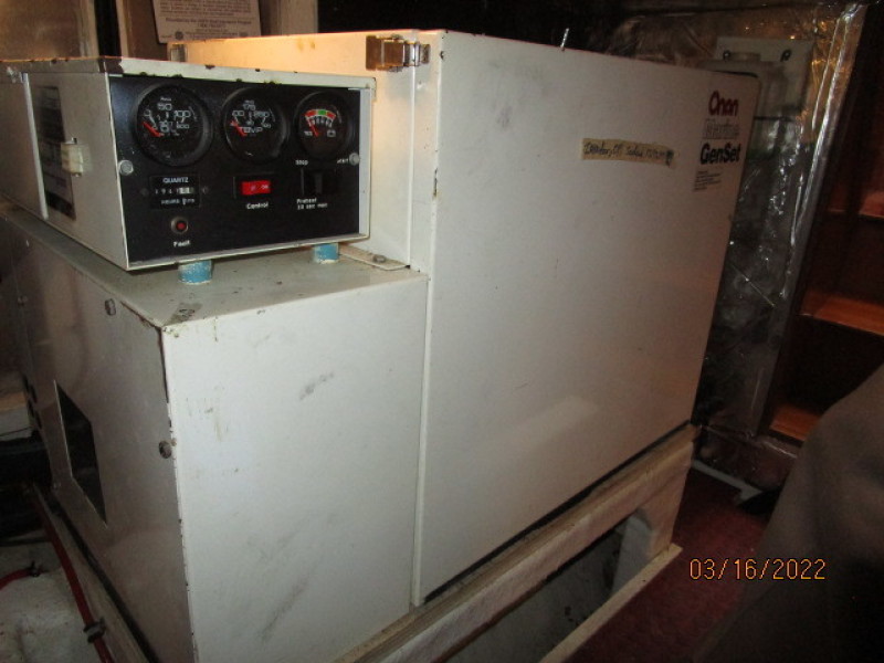 42' Ocean Alexander generator sound box