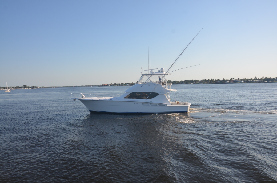 Hatteras 50- Moriah - Profile