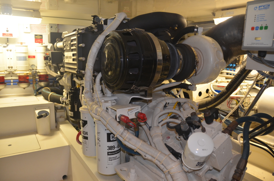 Hatteras 50-Moriah-Engine Room