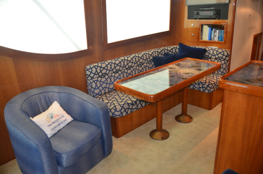 Hatteras 50-Moriah-Salon