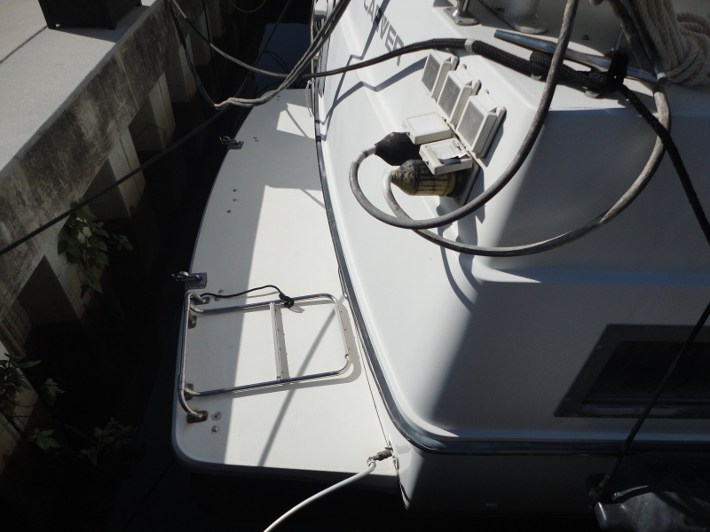 1995 Carver 370 Aft Cabin Motor Yacht