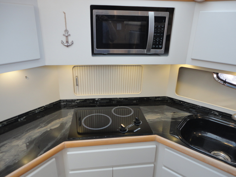 1995 Carver 370 Aft Cabin Motor Yacht