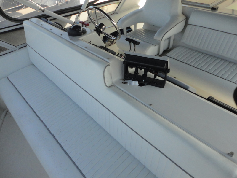 1995 Carver 370 Aft Cabin Motor Yacht