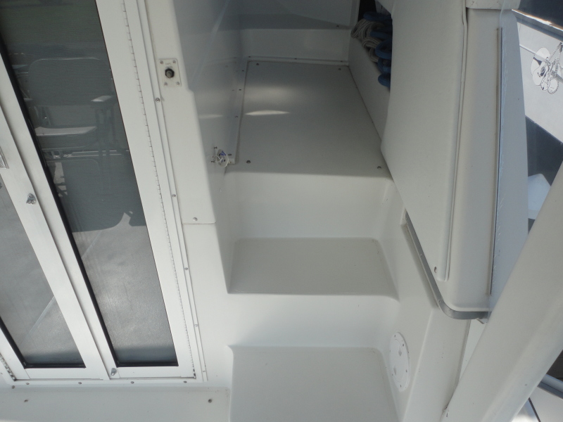 1995 Carver 370 Aft Cabin Motor Yacht