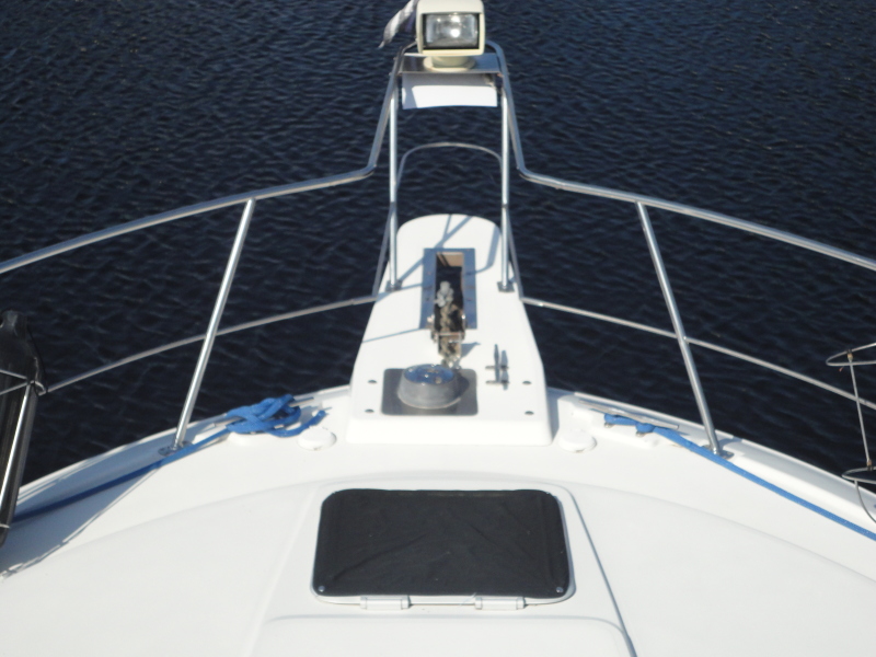1995 Carver 370 Aft Cabin Motor Yacht