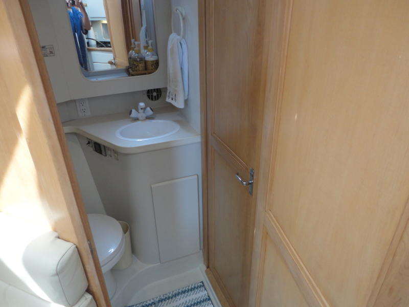 1995 Carver 370 Aft Cabin Motor Yacht