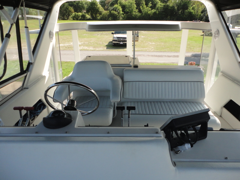 1995 Carver 370 Aft Cabin Motor Yacht